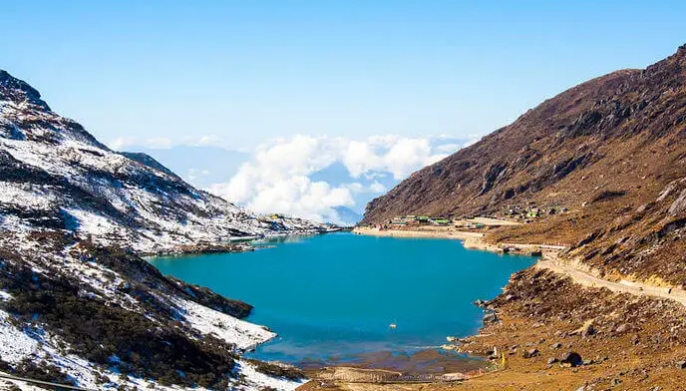 Explore the nature of Sikkim with the best tour package